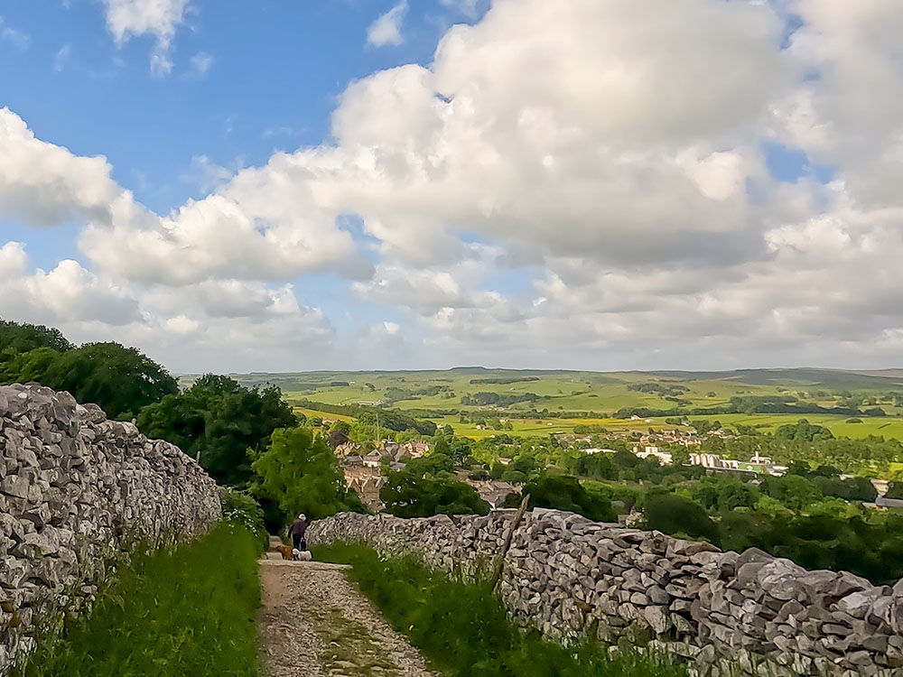 Heading back down the walled track into Settle